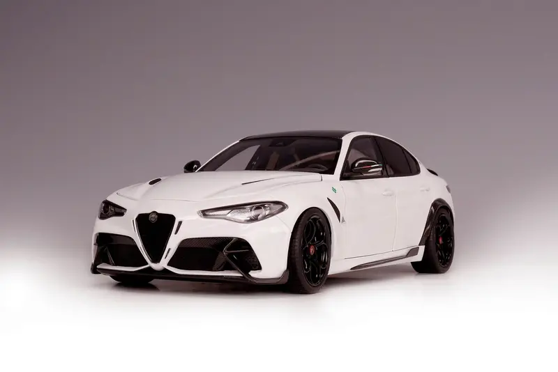 1:18 Alfa Romeo Giulia Gta -- Bianca Trofed White -- Motorhelix 1