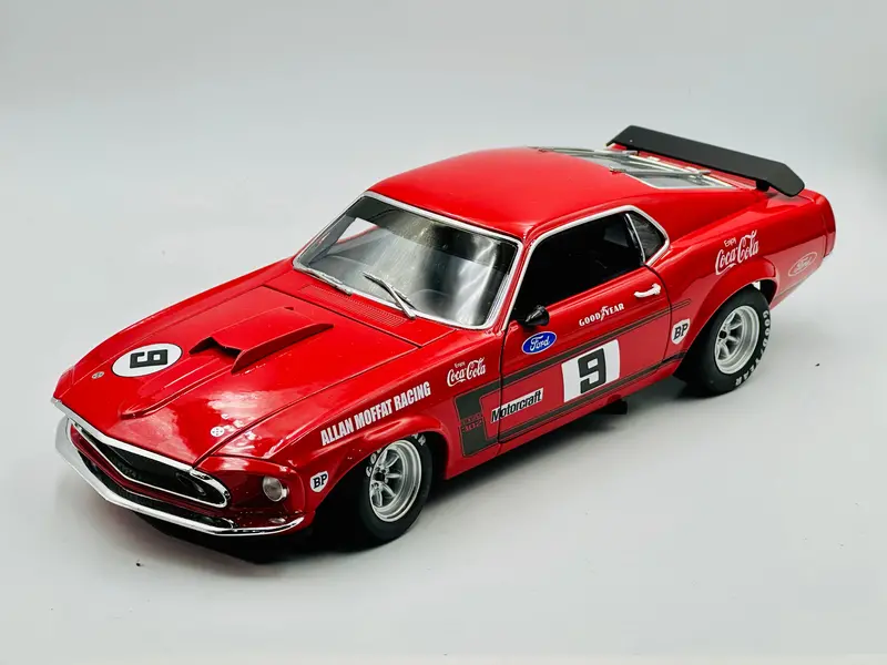 1:18 Allan Moffat -- #9 Coca-Cola -- 1969 Ford Mustang Trans Am -- Dda/Welly 1