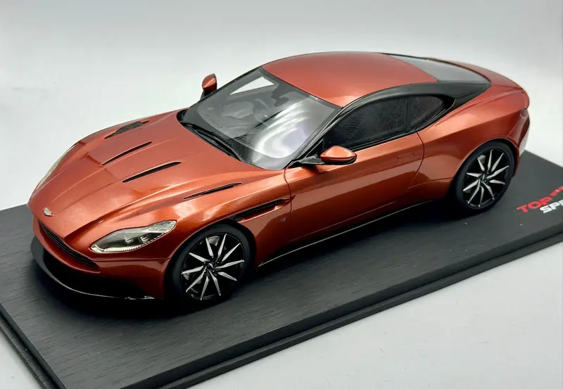 1:18 Aston Martin Db11 -- Cinnabar Orange -- Topspeed Model 1