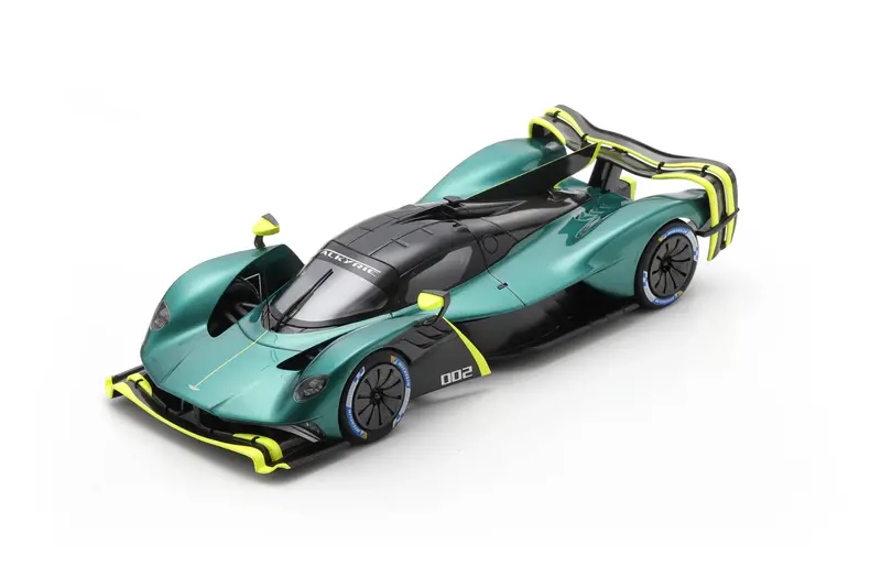 1:18 Aston Martin Valkyrie Amr Pro 2022 -- Green/Yellow -- Spark 1