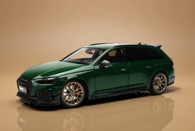 1:18 Audi A4 Rs4 (B9) Avant Sw Darwinpro -- Green Metallic -- Kiloworks 1