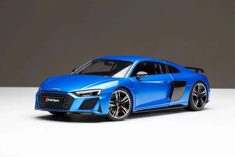 1:18 Audi R8 2Nd Generation Type 4S Hardtop -- Blue -- Kengfai 1