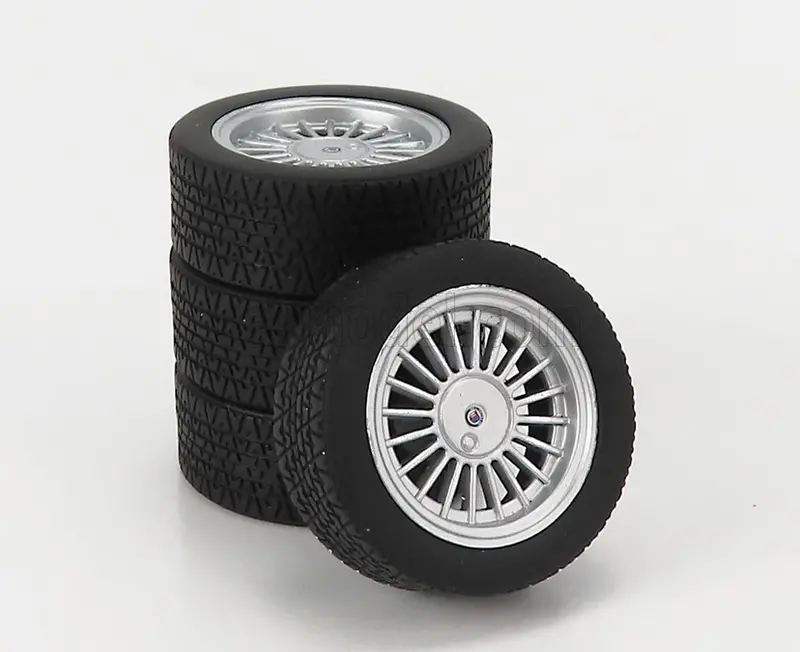 1:18 Bmw 3-Series Alpina B6 3.5 E30 18" Wheel & Tyre Set -- Kk-Scale 1