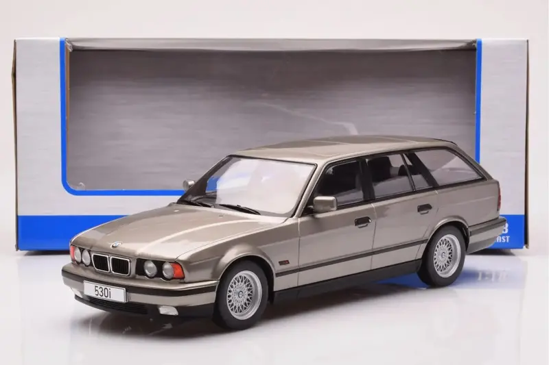 1:18 Bmw 530I E34 Touring -- Grey Metallic -- Model Car Group (Mcg) 1