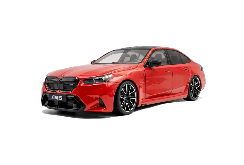 1:18 Bmw M5 (G90) 2025 -- Fire Red -- Solido 1