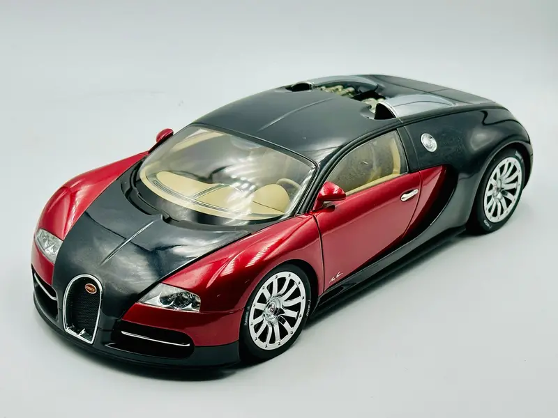 1:18 Bugatti Eb 16.4 Veyron -- Black/Red -- Autoart 70901 1