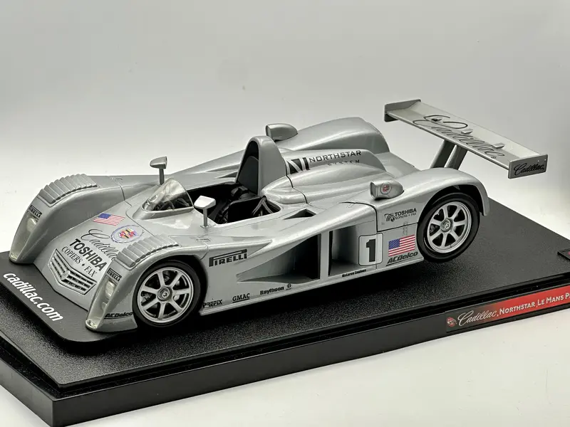 1:18 Cadillac Lmp -- #1 Silver -- Hot Wheels 29225 1