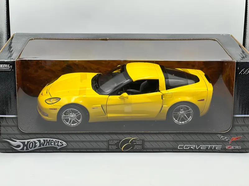 1:18 Chevrolet Corvette Z06 -- Yellow -- Hot Wheels G7156 1