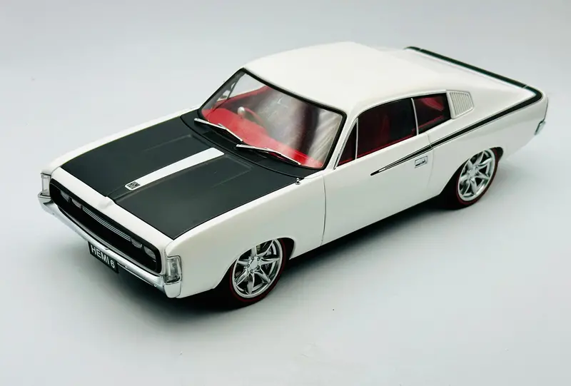 1:18 Chrysler Valiant E49 Charger Street Machine -- White -- Biante/Autoart 1