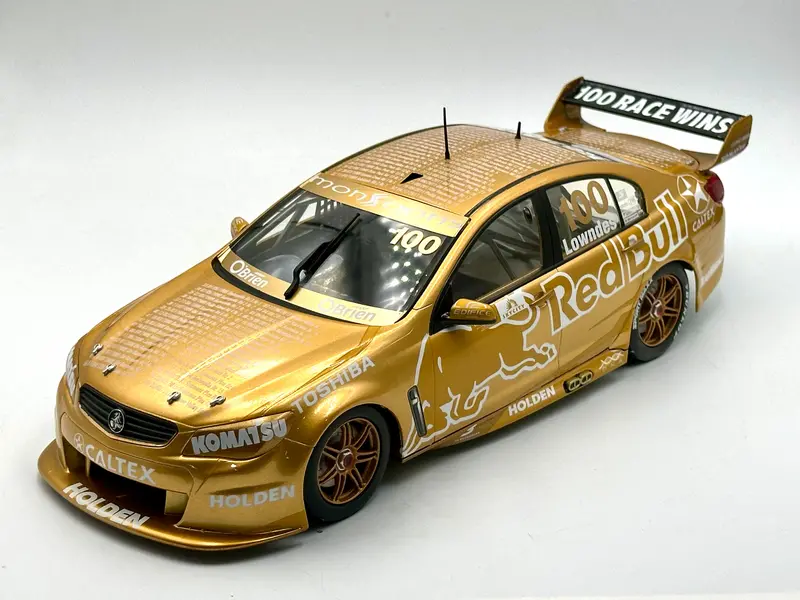 1:18 Craig Lowndes 100 Atcc/V8 Race Wins -- Gold Livery -- Classic Carlectables 1