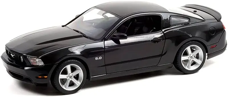 1:18 Drive -- 2011 Ford Mustang Gt 5.0 -- Black -- Greenlight 1