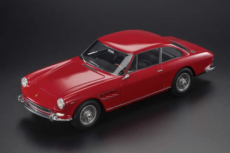 1:18 Ferrari 330 Gt 2+2 -- Red W/Black Interior -- Top Marques Top126b 1