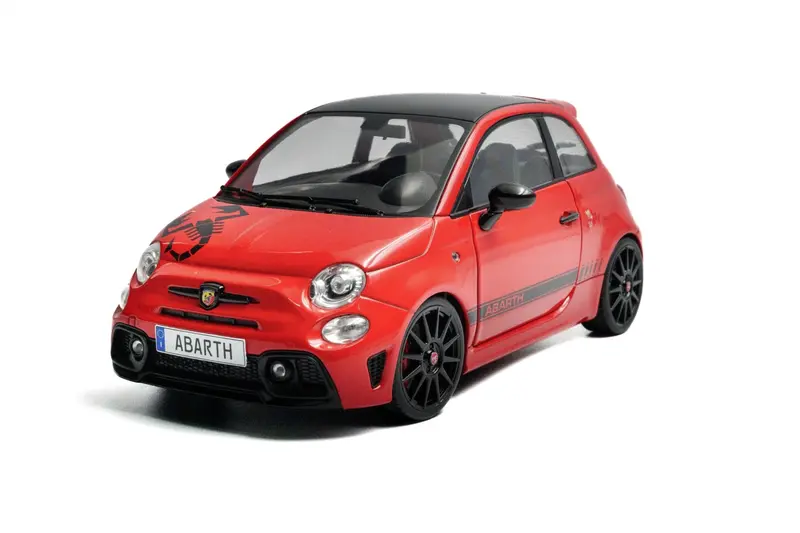 1:18 Fiat F595 Abarth 2022 -- Rosso Maranello (Red) -- Solido 1