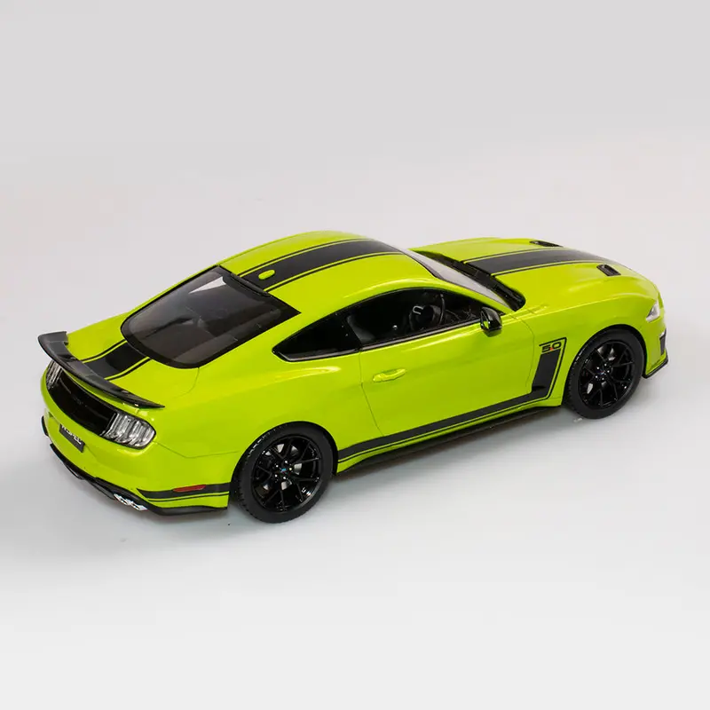 1:18 Ford Mustang R-Spec -- Grabber Lime -- Authentic Collectables 2