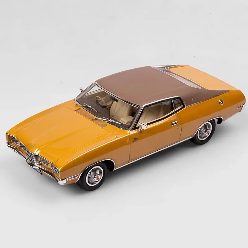 1:18 Ford P4 Landau -- Tropic Gold -- Authentic Collectables 1