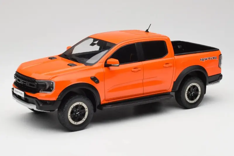 1:18 Ford Ranger Raptor 2023 -- Orange -- Model Car Group (Mcg) 1