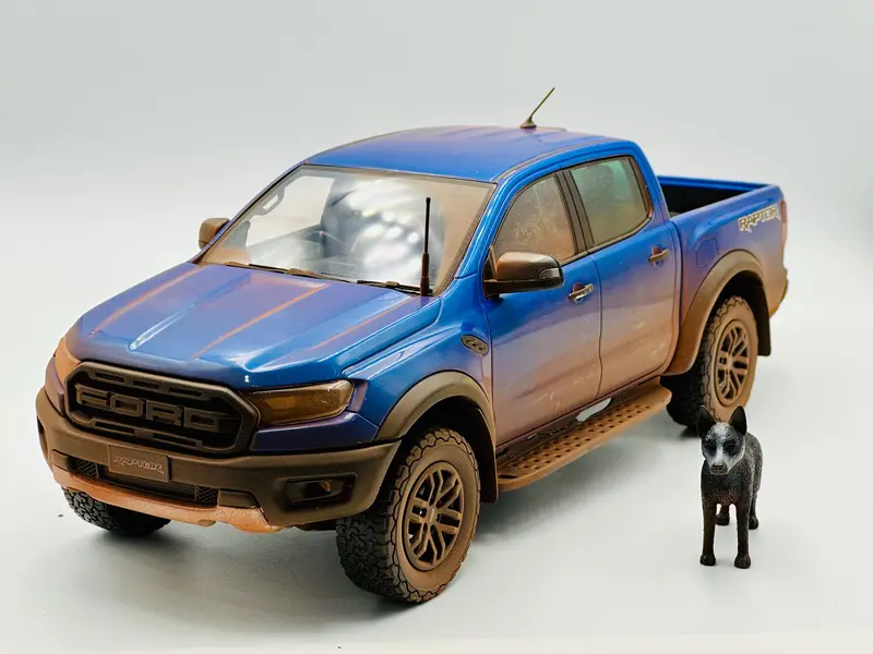 1:18 Ford Ranger Raptor -- Velocity Blue (Dirty Version W/ Dog) -- Authentic 1