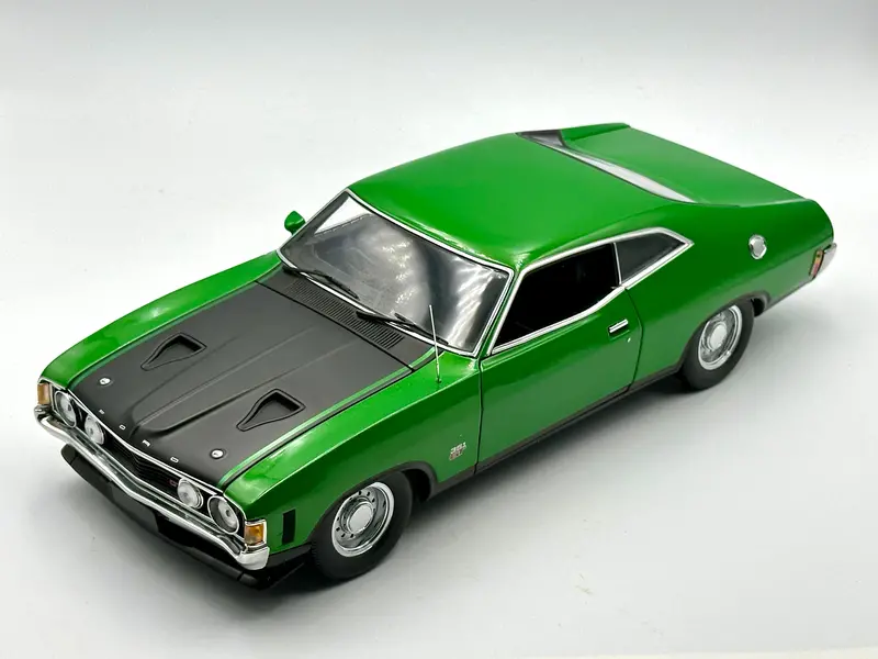 1:18 Ford Xa Falcon Gt Hardtop -- Calypso Green -- Biante/Autoart 72747 1
