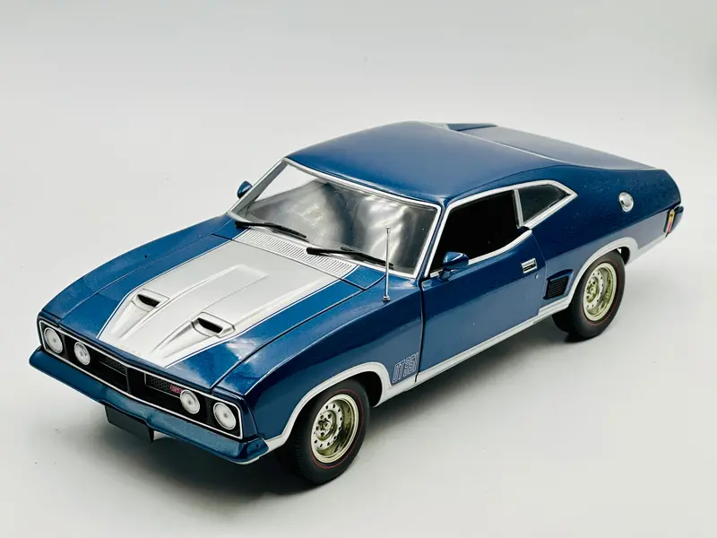 1:18 Ford Xb Falcon Gt Coupe -- Apollo Blue -- Biante/Autoart 1