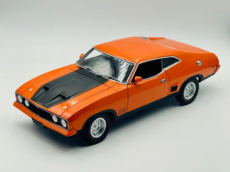 1:18 Ford Xb Falcon Gt Coupe -- Tango Orange -- Biante/Autoart 72742 1