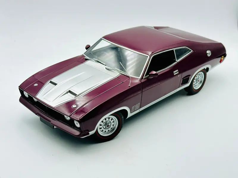 1:18 Ford Xb Falcon Gt Hardtop -- Mulberry Metallic -- Biante/Autoart 1