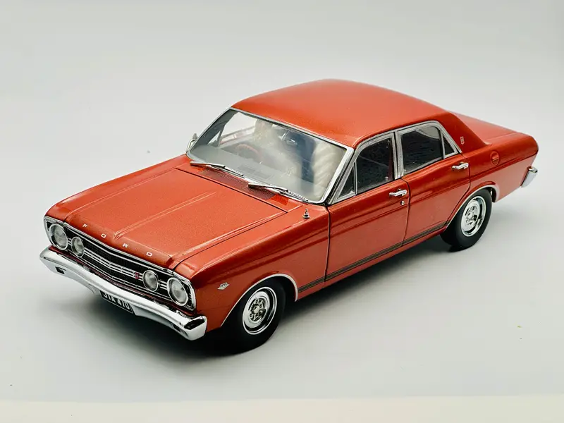 1:18 Ford Xr Falcon Gt -- Russet Bronze Md Car -- Classic Carlectables 1