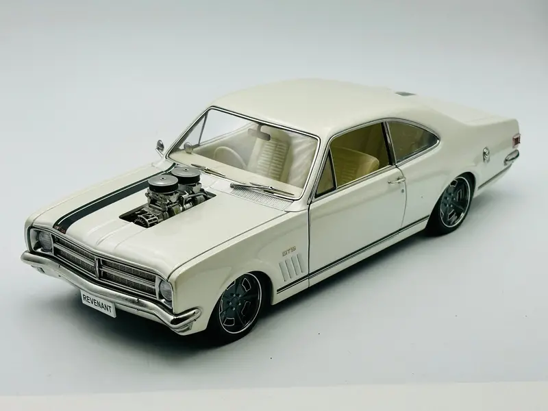 1:18 Holden Hk Gts Monaro Street Machine -- White "Revenant" -- Biante 1