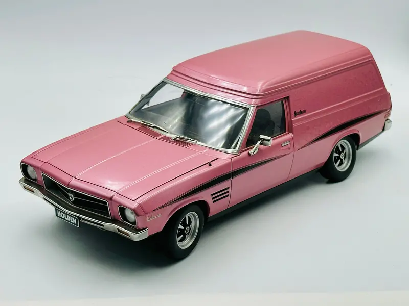1:18 Holden Hq Sandman Panel Van -- Orchid Metallic Pink -- Biante/Autoart 1