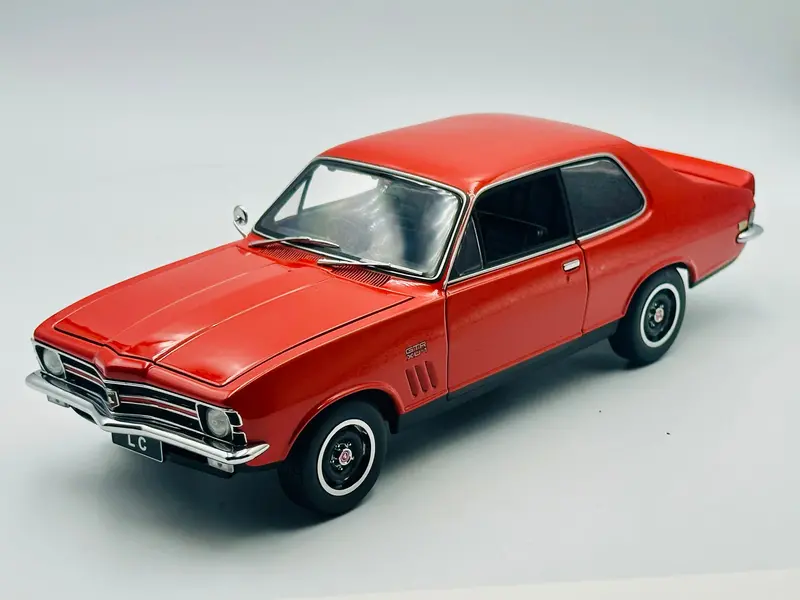 1:18 Holden Lc Torana Xu-1 Gtr -- Rally Red -- Biante/Autoart 1