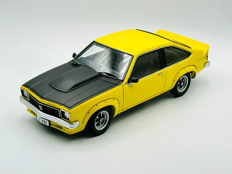 1:18 Holden Lx Torana Ss A9x -- Absinth Yellow -- Biante/Autoart 1
