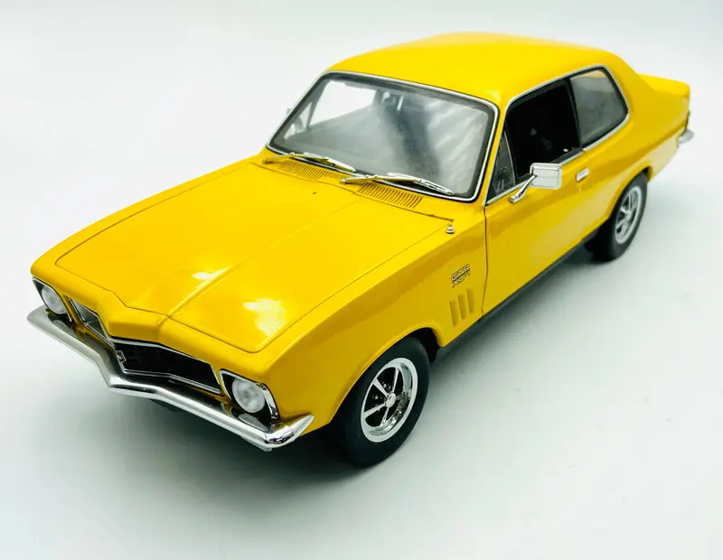 1:18 Holden Torana Lj Gtr Xu-1 -- Mustard Yellow -- Biante 1