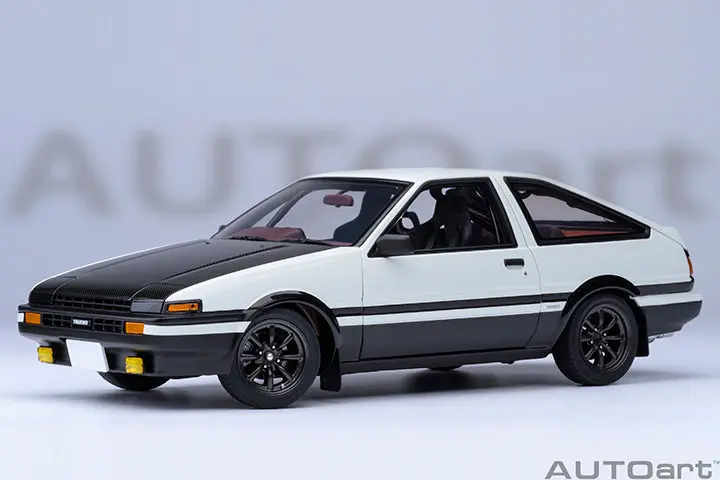1:18 Initial D -- Toyota Sprinter Trueno 3Dr Gt Apex (Ae86) -- Autoart 78786 1
