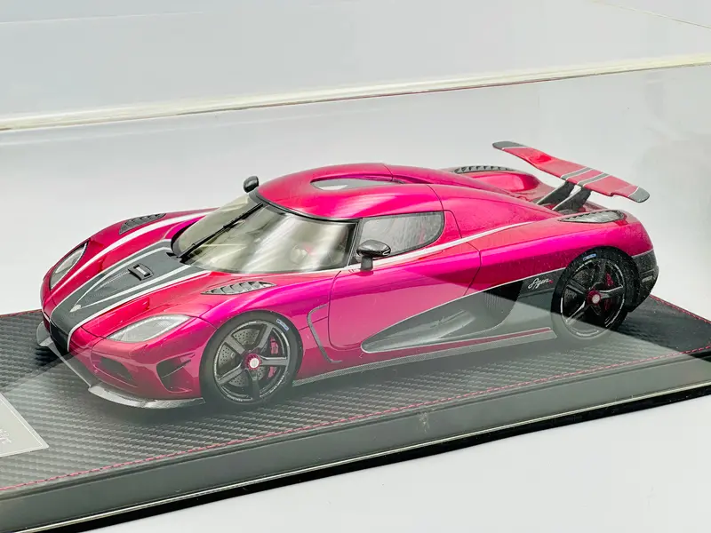 1:18 Koenigsegg Agera S -- Chrome Pink -- Frontiart F028-36 1