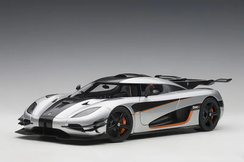 1:18 Koenigsegg One:1 -- Moon Grey/Carbon Black/Orange -- Autoart 79017 1