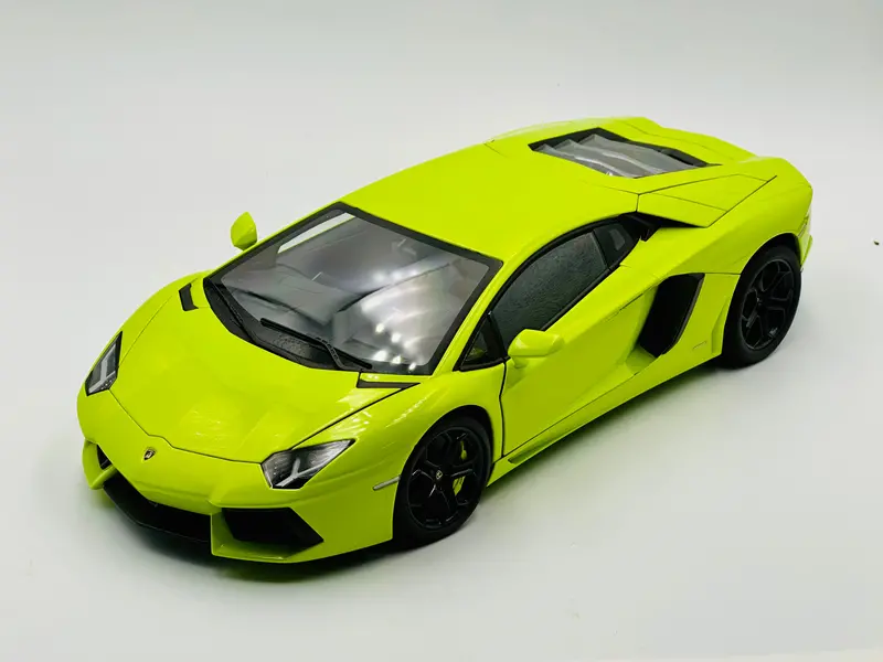 1:18 Lamborghini Aventador Lp700-4 -- Verde Ithaca/Green -- Autoart 74668 1