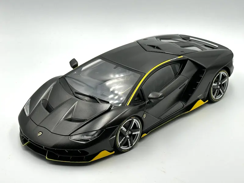 1:18 Lamborghini Centenario -- Carbon Black W/Yellow Accents -- Autoart 79114 1