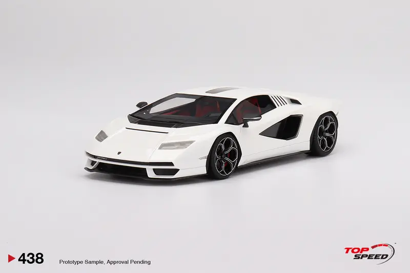 1:18 Lamborghini Countach Lpi 800-4 -- Bianco Siderale (White) -- Topspeed 1
