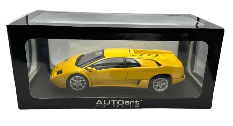 1:18 Lamborghini Diablo 6.0 -- Yellow -- Autoart 74526 1