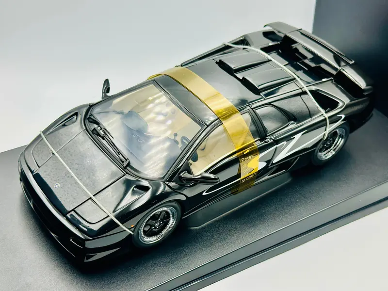 1:18 Lamborghini Diablo Sv -- Black -- Autoart 70081 1