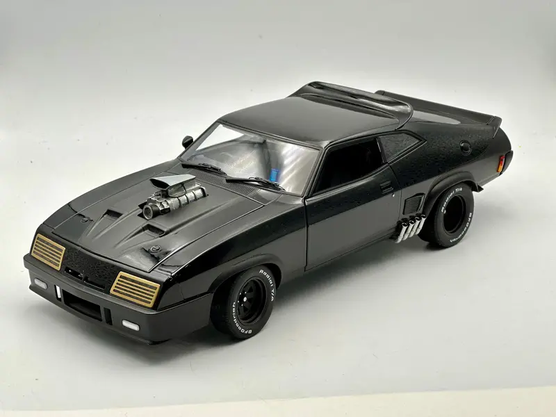 1:18 Mad Max Black Interceptor -- Ford Xb Falcon Tuned -- Autoart 72775 1
