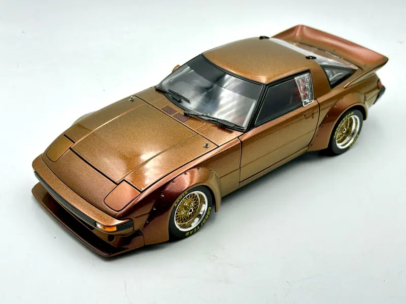 1:18 Mazda Rx7 (Fb) Plain Body Racecar -- Chameleon Bronze -- Biante 1