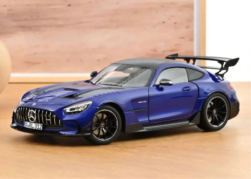 1:18 Mercedes-Amg Gt Black Series 2021 -- Blue Metallic -- Norev 1