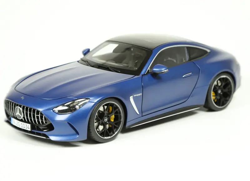 1:18 Mercedes-Benz Amg Gt63 Coupe -- Spectral Blue -- Nzg 1