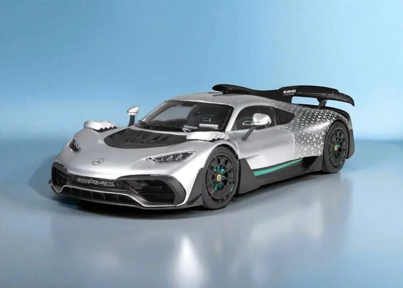 1:18 Mercedes-Benz Amg One (C298) 2023 -- Hightech Silver -- Nzg 1067/02 1