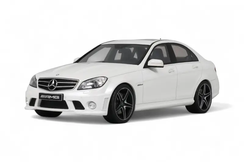 1:18 Mercedes-Benz C63 Amg -- Diamond White -- Gt Spirit 1