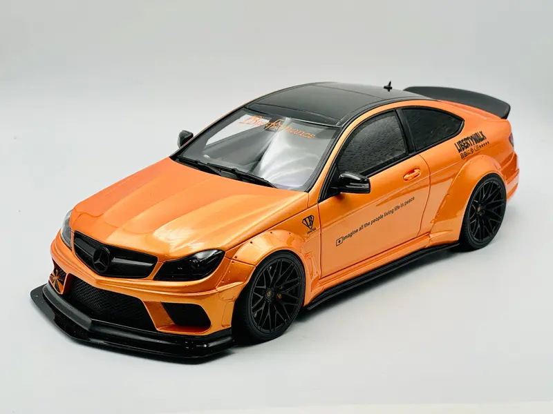 1:18 Mercedes-Benz C63 Amg Liberty Walk -- Orange -- Gt Spirit Gt215 1