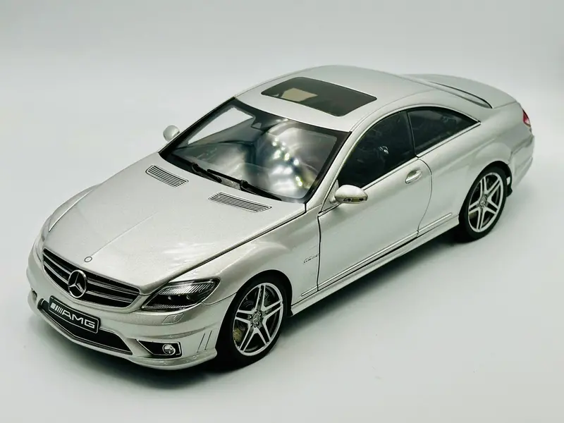 1:18 Mercedes-Benz Cl63 Amg -- Silver -- Autoart 76168 1