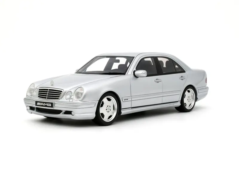 1:18 Mercedes-Benz E55 Amg W210 2001 -- Brilliant Silver -- Ottomobile Ot459 1