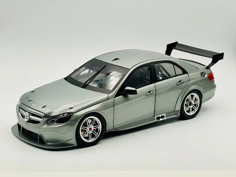 1:18 Mercedes-Benz E63 (E 63) Amg -- Plain Body Prototype - Silver -- Biante 1