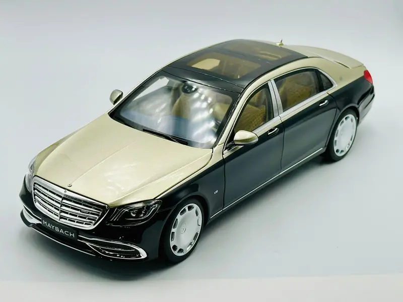 1:18 Mercedes Maybach S650 2018 - Aragonite Silver/Blue Metallic -- Norev Dealer 1